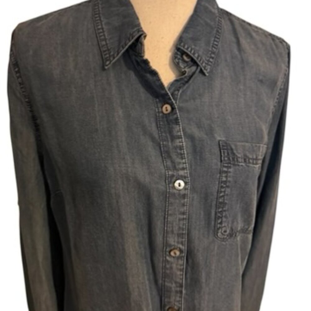 NWT BUTTON FRONT DENIM SHIRT SMALL #D - Picture 2 of 8